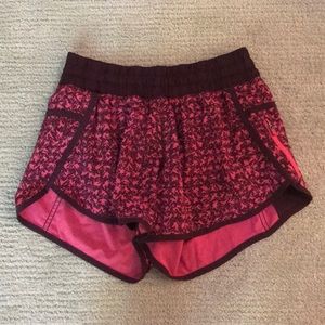 lulu lemon tracker short V